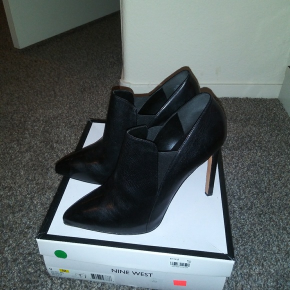 Heels - Picture 1 of 4